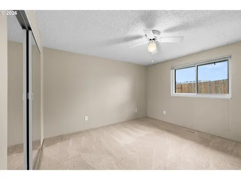 1128 SE Fir Grove Loop Hillsboro OR 97123
