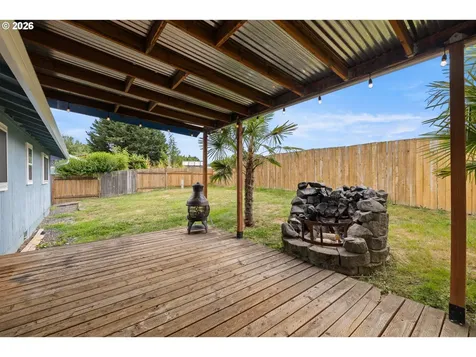 1128 SE Fir Grove Loop Hillsboro OR 97123