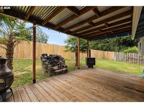 1128 SE Fir Grove Loop Hillsboro OR 97123