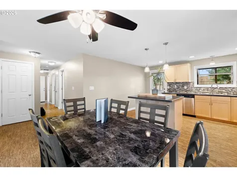 1128 SE Fir Grove Loop Hillsboro OR 97123