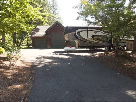 46836 Mckenzie Highway Vida OR 97488
