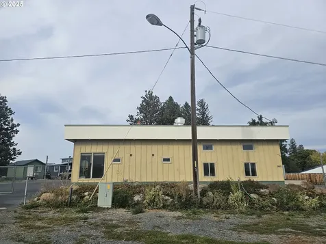 995 3rd Street North Powder OR 97867