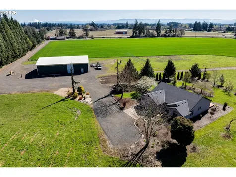 21805 Boones Ferry Road NE Aurora OR 97002