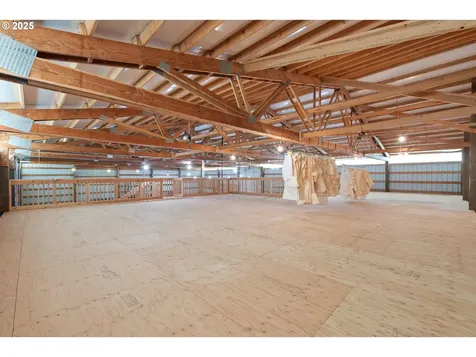 21805 Boones Ferry Road NE Aurora OR 97002