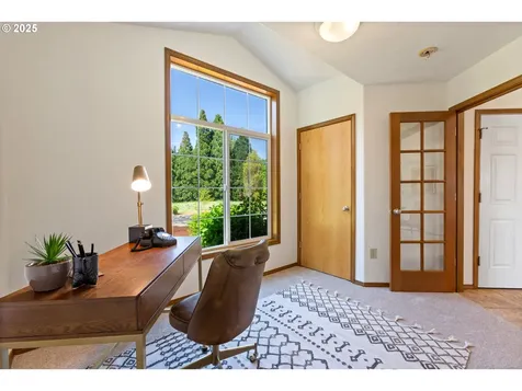 21805 Boones Ferry Road NE Aurora OR 97002