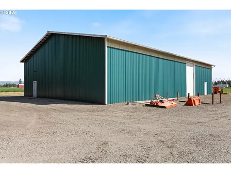 21805 Boones Ferry Road NE Aurora OR 97002