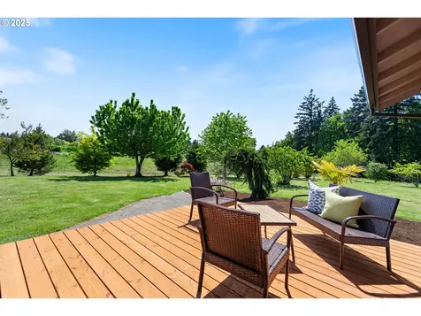 21805 Boones Ferry Road NE Aurora OR 97002