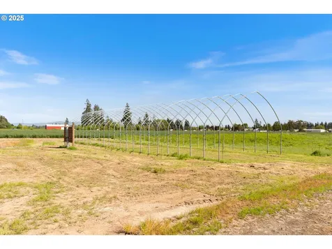 21805 Boones Ferry Road NE Aurora OR 97002
