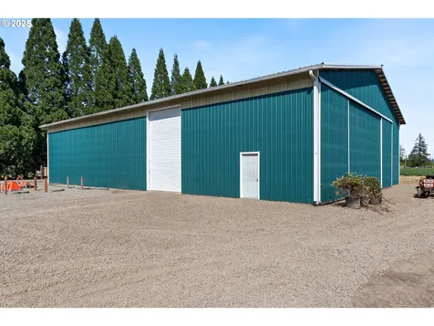 21805 Boones Ferry Road NE Aurora OR 97002