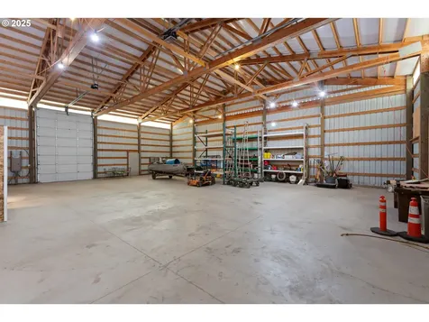 21805 Boones Ferry Road NE Aurora OR 97002