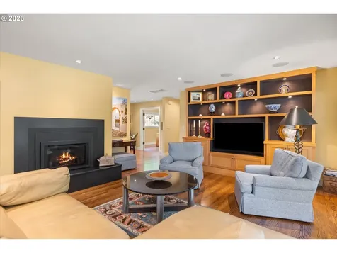 10640 SW Hawthorne Lane Portland OR 97225