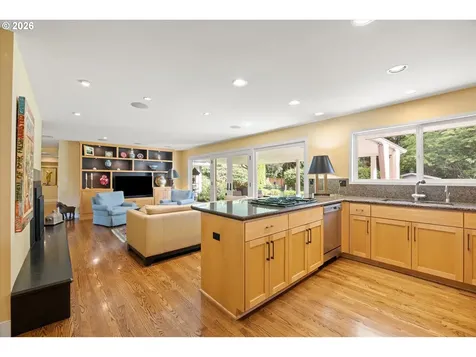 10640 SW Hawthorne Lane Portland OR 97225
