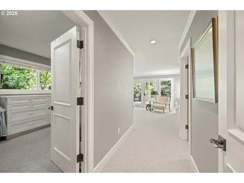 10640 SW Hawthorne Lane Portland OR 97225