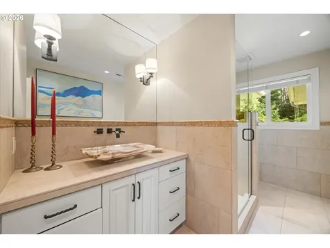 10640 SW Hawthorne Lane Portland OR 97225