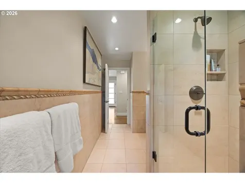 10640 SW Hawthorne Lane Portland OR 97225