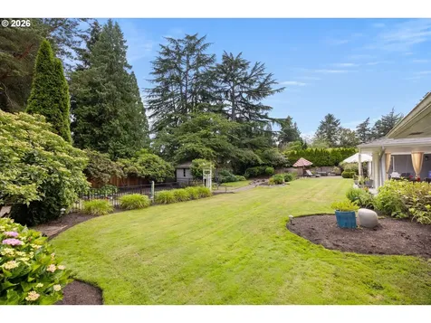 10640 SW Hawthorne Lane Portland OR 97225