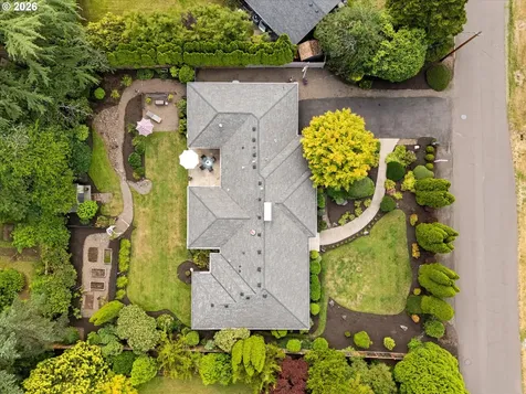 10640 SW Hawthorne Lane Portland OR 97225