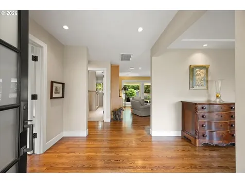10640 SW Hawthorne Lane Portland OR 97225
