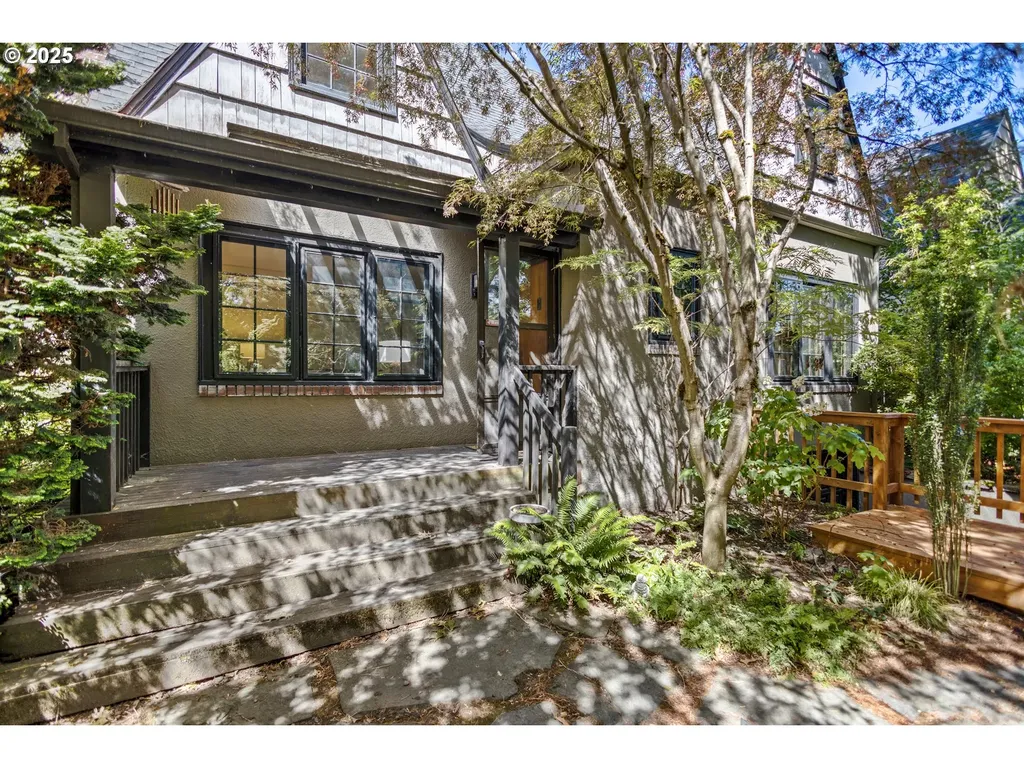 2943 NE 14th Avenue Portland OR 97212
