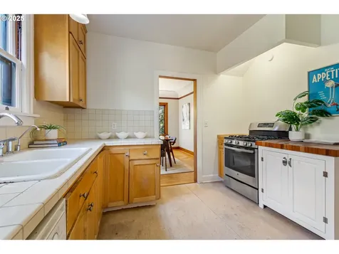 2943 NE 14th Avenue Portland OR 97212