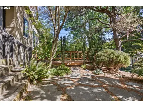 2943 NE 14th Avenue Portland OR 97212