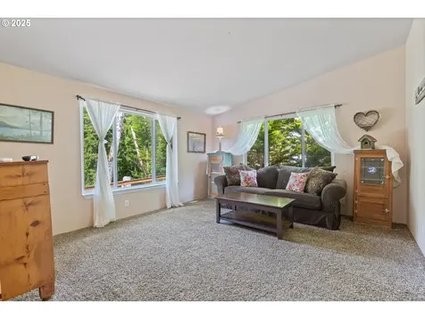 573 N Boulder Creek Drive Otis OR 97368