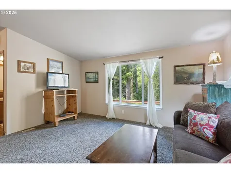 573 N Boulder Creek Drive Otis OR 97368