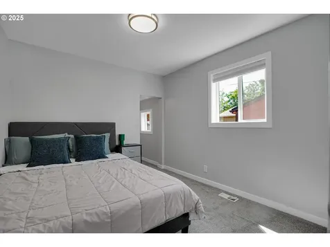 6412 SE 83rd Avenue Portland OR 97266