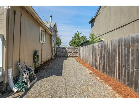 6412 SE 83rd Avenue Portland OR 97266