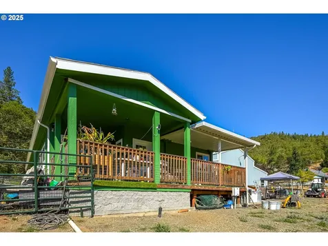1745 Rifle Range Road Roseburg OR 97470