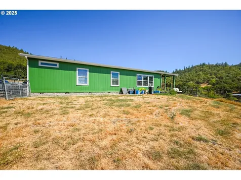 1745 Rifle Range Road Roseburg OR 97470