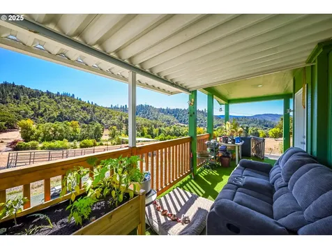 1745 Rifle Range Road Roseburg OR 97470