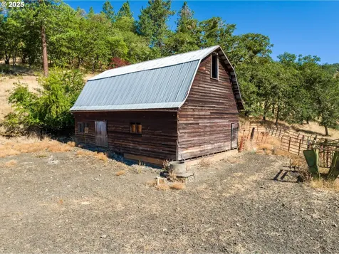 1745 Rifle Range Road Roseburg OR 97470
