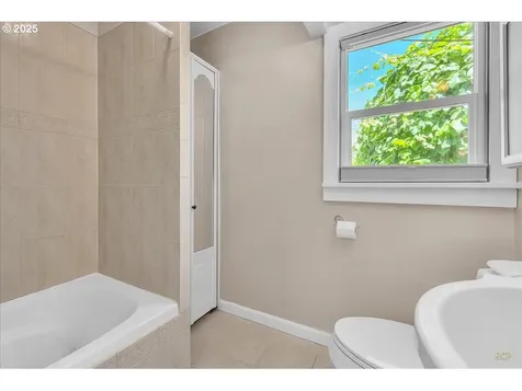 116 E 35th Street Vancouver WA 98663