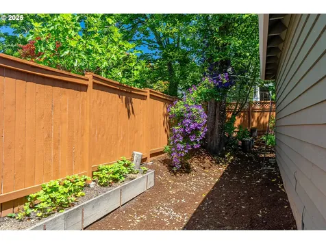 1406 NW Slocum Way Portland OR 97229