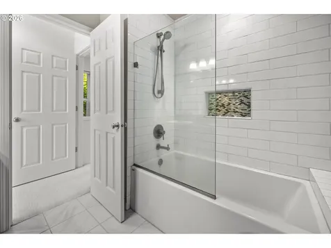 15495 Brianne Court Lake Oswego OR 97035