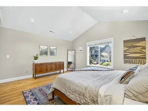 8234 SW 10th Avenue Portland OR 97219