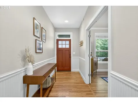 8234 SW 10th Avenue Portland OR 97219