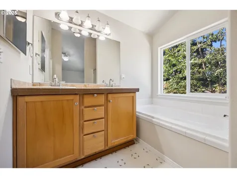 17723 SW Falling Leaf Court Beaverton OR 97003