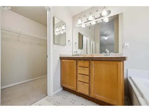 17723 SW Falling Leaf Court Beaverton OR 97003
