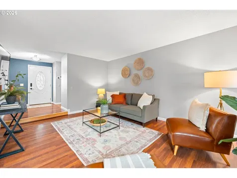 493 S Emerald Loop Cornelius OR 97113