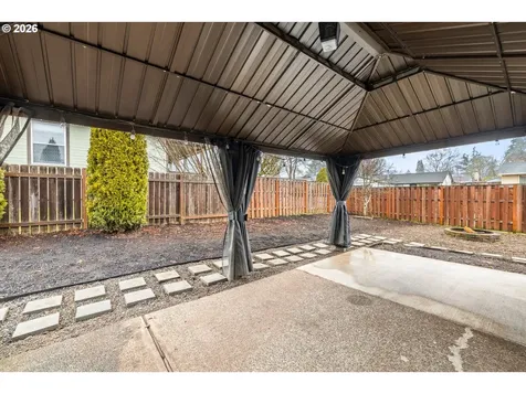 493 S Emerald Loop Cornelius OR 97113