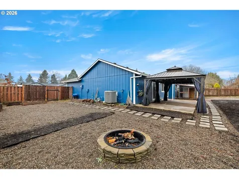 493 S Emerald Loop Cornelius OR 97113