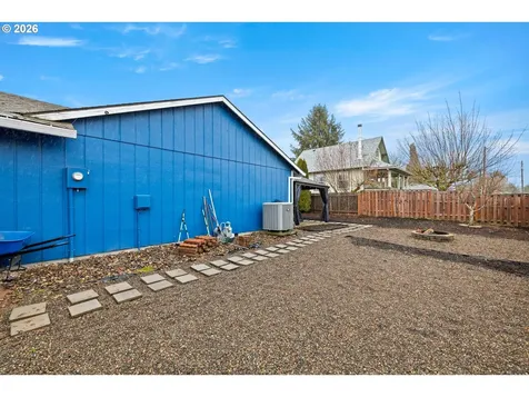 493 S Emerald Loop Cornelius OR 97113