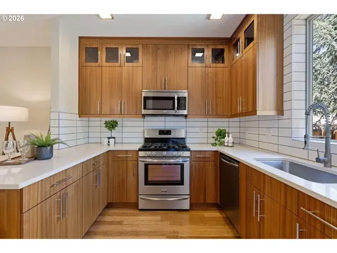8315 SE Bush Street Portland OR 97266