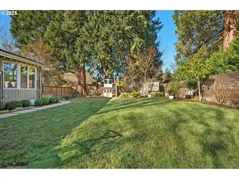 10685 SW Wakefield Street Portland OR 97225