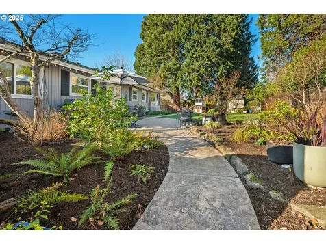 10685 SW Wakefield Street Portland OR 97225