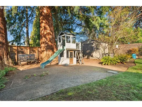 10685 SW Wakefield Street Portland OR 97225