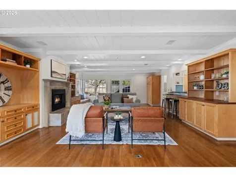 4221 SW 47th Drive Portland OR 97221