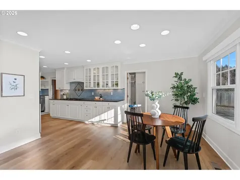 4221 SW 47th Drive Portland OR 97221